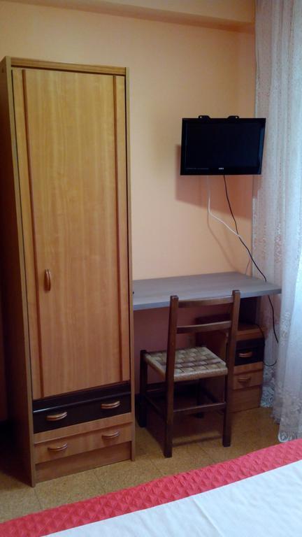 Pension Las Palmeras Lalín Extérieur photo