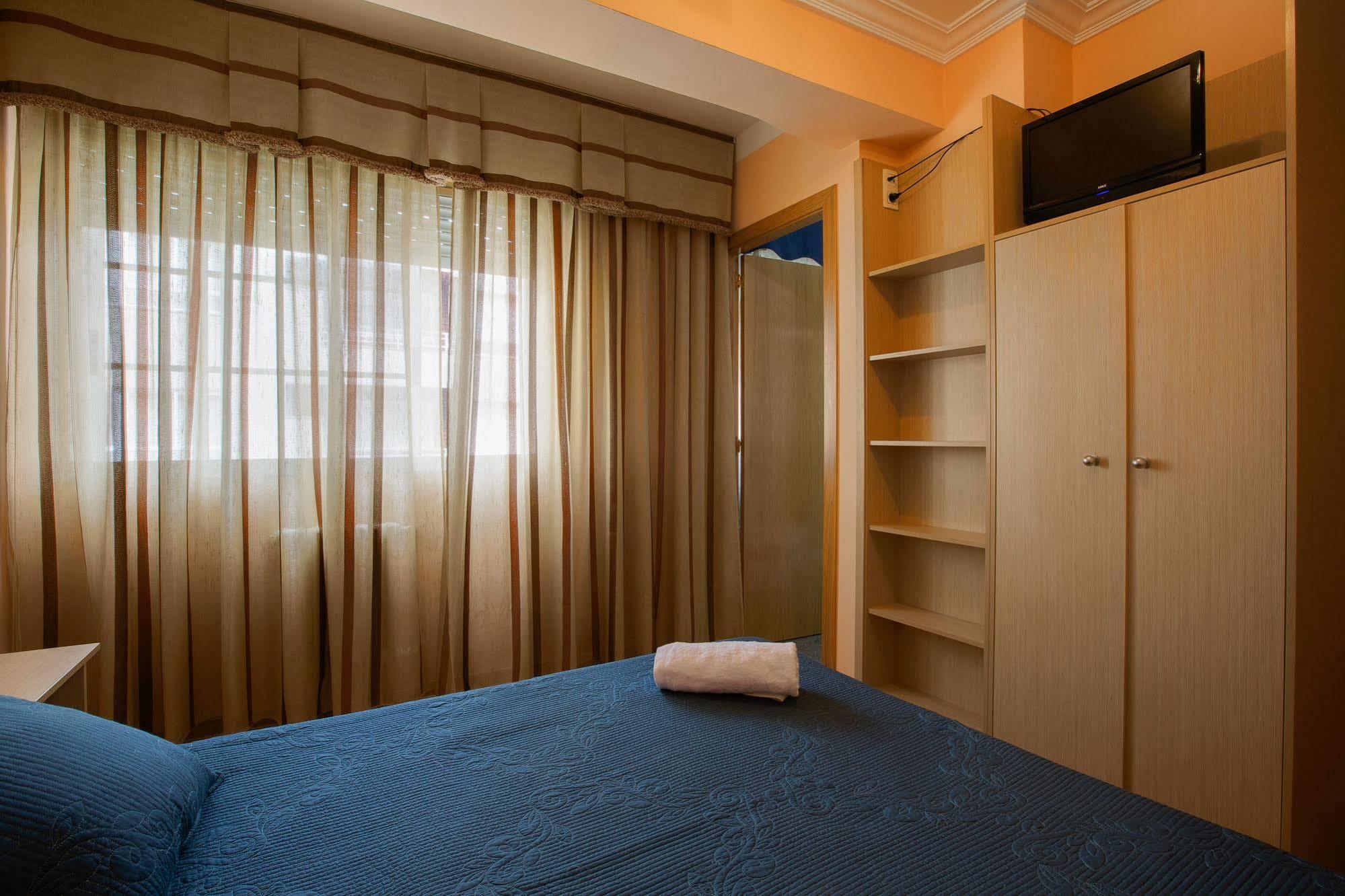 Pension Las Palmeras Lalín Extérieur photo