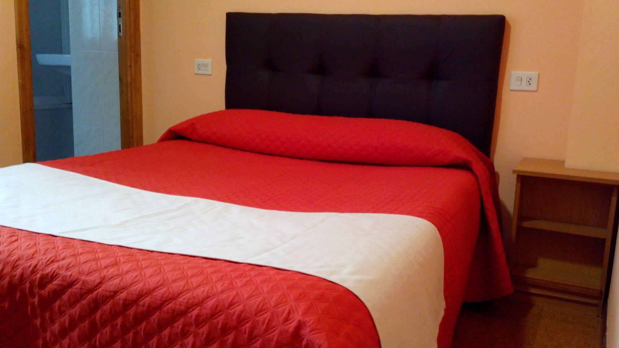 Pension Las Palmeras Lalín Extérieur photo