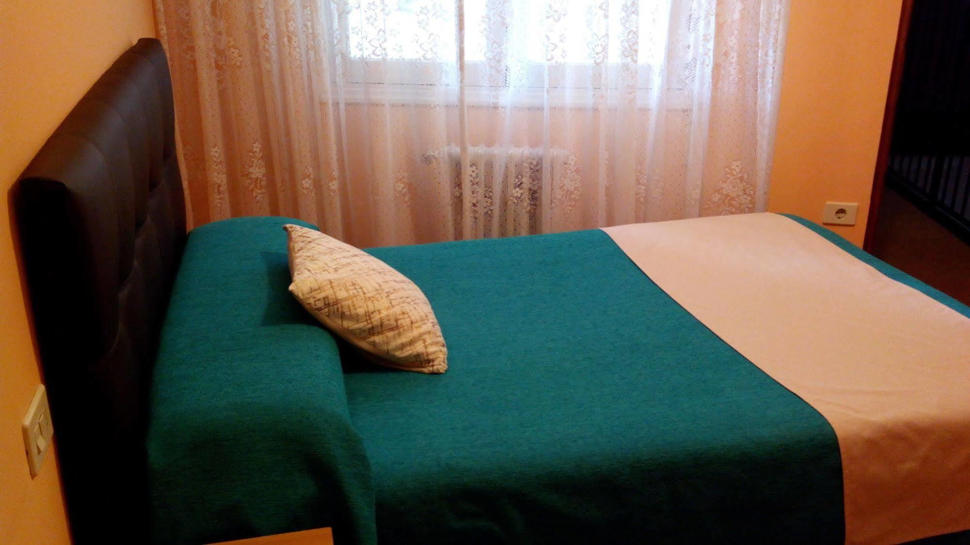 Pension Las Palmeras Lalín Extérieur photo